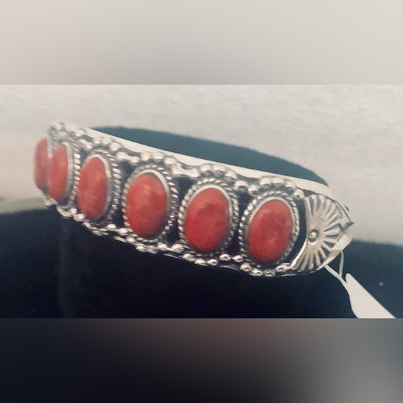 Authentic Santa Fe Style Coral Gemstone Cuff Bracelet in 925 Sterling Silver - Picture 4 of 12